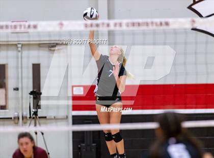 Thumbnail 2 in Point Loma vs. Santa Fe Christian (CIF SDS Division I Semifinal) photogallery.