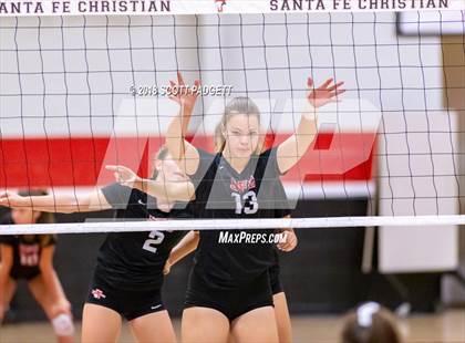 Thumbnail 1 in Point Loma vs. Santa Fe Christian (CIF SDS Division I Semifinal) photogallery.
