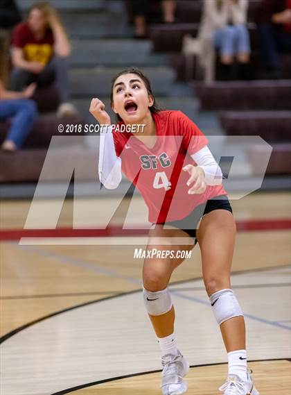 Thumbnail 1 in Point Loma vs. Santa Fe Christian (CIF SDS Division I Semifinal) photogallery.