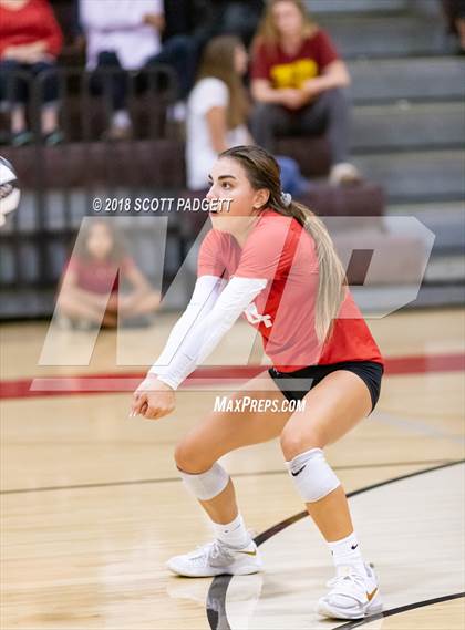 Thumbnail 1 in Point Loma vs. Santa Fe Christian (CIF SDS Division I Semifinal) photogallery.