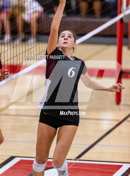 Thumbnail 2 in Point Loma vs. Santa Fe Christian (CIF SDS Division I Semifinal) photogallery.