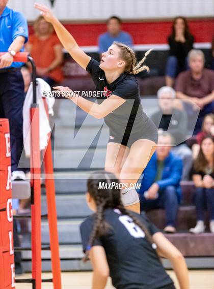 Thumbnail 2 in Point Loma vs. Santa Fe Christian (CIF SDS Division I Semifinal) photogallery.