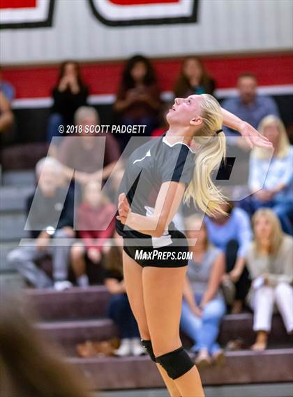 Thumbnail 3 in Point Loma vs. Santa Fe Christian (CIF SDS Division I Semifinal) photogallery.
