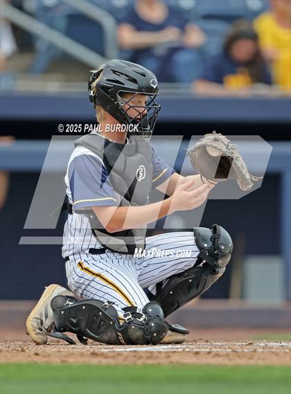 Thumbnail 2 in Montoursville vs. Indiana (PIAA 4A Championship) photogallery.