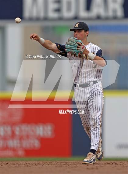 Thumbnail 1 in Montoursville vs. Indiana (PIAA 4A Championship) photogallery.