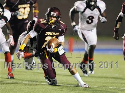 Thumbnail 1 in Baltimore Dunbar vs. Washington Dunbar (I-95 Kickoff Classic) photogallery.