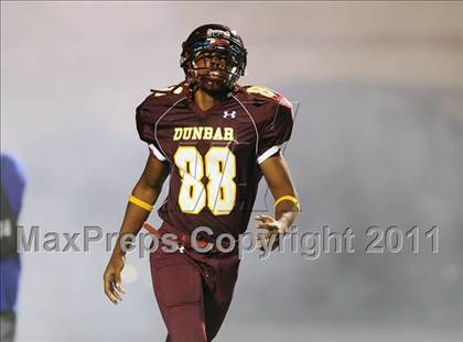 Thumbnail 1 in Baltimore Dunbar vs. Washington Dunbar (I-95 Kickoff Classic) photogallery.