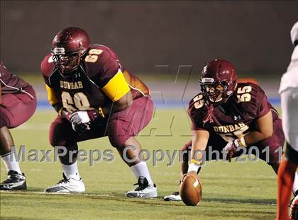 Thumbnail 2 in Baltimore Dunbar vs. Washington Dunbar (I-95 Kickoff Classic) photogallery.
