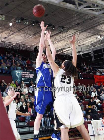 Thumbnail 3 in Archbishop Mitty vs. Presentation (CIF CCS D2 Final) photogallery.