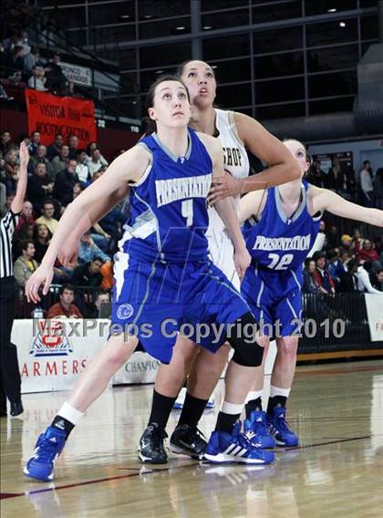 Thumbnail 2 in Archbishop Mitty vs. Presentation (CIF CCS D2 Final) photogallery.