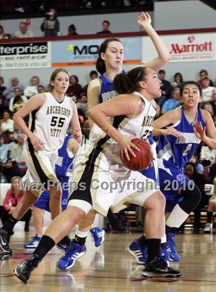 Thumbnail 2 in Archbishop Mitty vs. Presentation (CIF CCS D2 Final) photogallery.