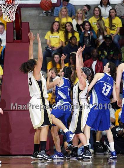 Thumbnail 1 in Archbishop Mitty vs. Presentation (CIF CCS D2 Final) photogallery.