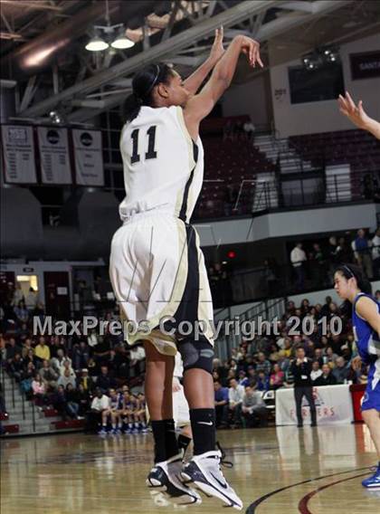 Thumbnail 3 in Archbishop Mitty vs. Presentation (CIF CCS D2 Final) photogallery.