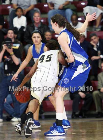 Thumbnail 3 in Archbishop Mitty vs. Presentation (CIF CCS D2 Final) photogallery.