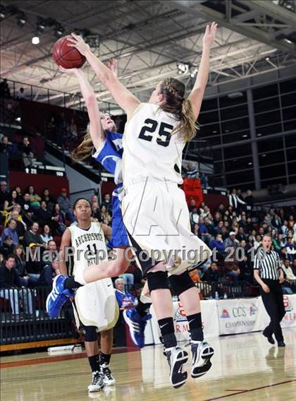 Thumbnail 1 in Archbishop Mitty vs. Presentation (CIF CCS D2 Final) photogallery.