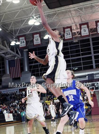 Thumbnail 2 in Archbishop Mitty vs. Presentation (CIF CCS D2 Final) photogallery.