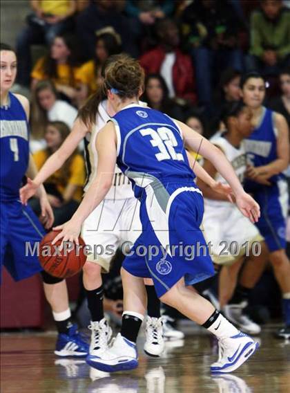 Thumbnail 3 in Archbishop Mitty vs. Presentation (CIF CCS D2 Final) photogallery.