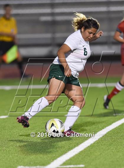 Thumbnail 3 in Lee [Robert E.] vs Holmes (Gustafson Stadium) photogallery.