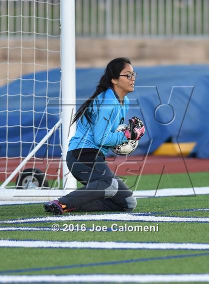 Thumbnail 2 in Lee [Robert E.] vs Holmes (Gustafson Stadium) photogallery.