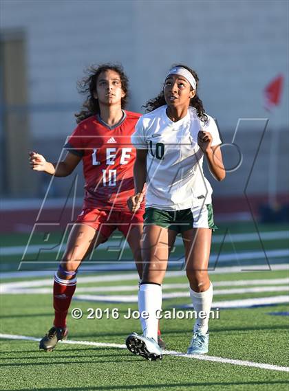 Thumbnail 1 in Lee [Robert E.] vs Holmes (Gustafson Stadium) photogallery.
