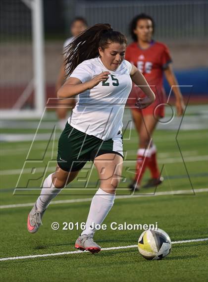 Thumbnail 2 in Lee [Robert E.] vs Holmes (Gustafson Stadium) photogallery.