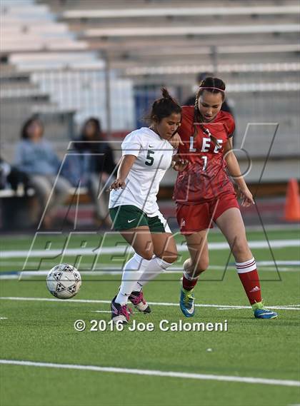 Thumbnail 1 in Lee [Robert E.] vs Holmes (Gustafson Stadium) photogallery.