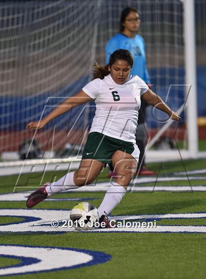 Thumbnail 2 in Lee [Robert E.] vs Holmes (Gustafson Stadium) photogallery.