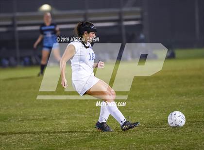 Thumbnail 3 in Johnson vs MacArthur [Douglas] photogallery.