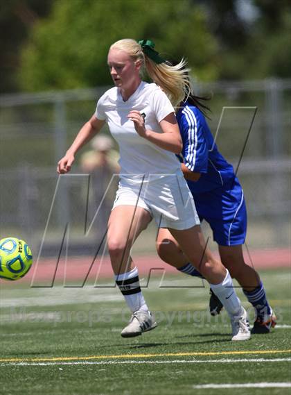 Thumbnail 1 in Benicia vs. Rio Americano (CIF SJS D3 Final) photogallery.