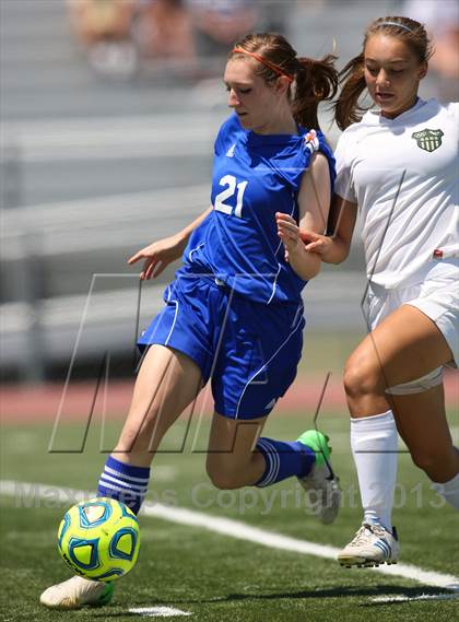 Thumbnail 2 in Benicia vs. Rio Americano (CIF SJS D3 Final) photogallery.
