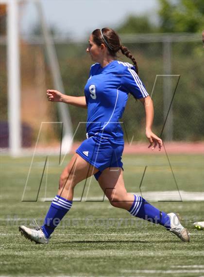 Thumbnail 2 in Benicia vs. Rio Americano (CIF SJS D3 Final) photogallery.
