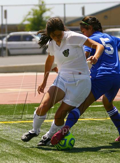 Thumbnail 2 in Benicia vs. Rio Americano (CIF SJS D3 Final) photogallery.
