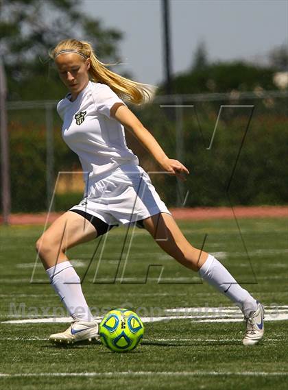 Thumbnail 1 in Benicia vs. Rio Americano (CIF SJS D3 Final) photogallery.