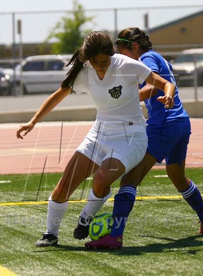Thumbnail 3 in Benicia vs. Rio Americano (CIF SJS D3 Final) photogallery.