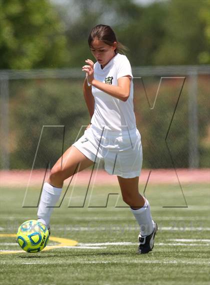 Thumbnail 1 in Benicia vs. Rio Americano (CIF SJS D3 Final) photogallery.