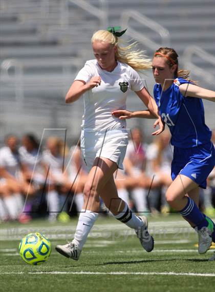 Thumbnail 3 in Benicia vs. Rio Americano (CIF SJS D3 Final) photogallery.