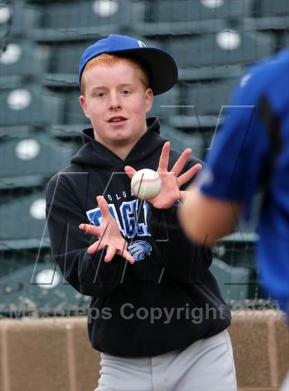 Thumbnail 3 in Gibault Catholic vs Columbia photogallery.
