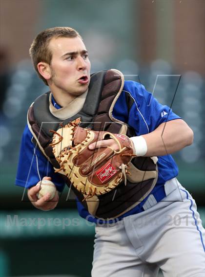 Thumbnail 3 in Gibault Catholic vs Columbia photogallery.