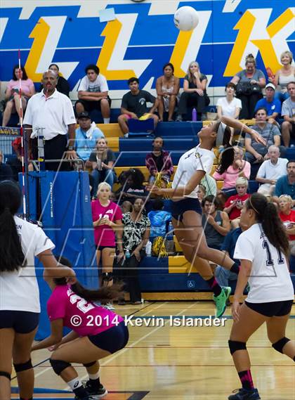 Thumbnail 2 in Lakewood @ Millikan photogallery.