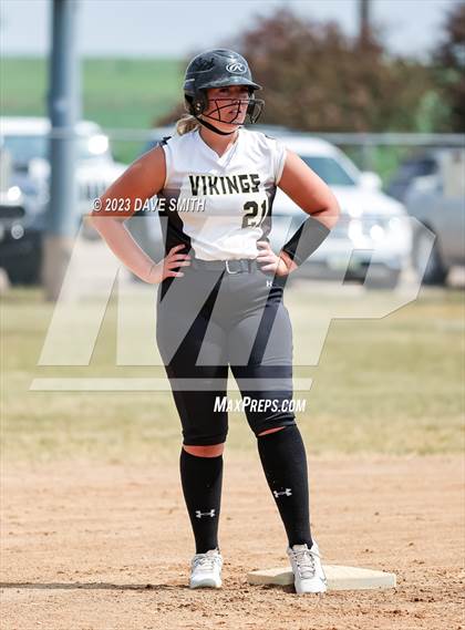 Thumbnail 2 in Edgewood-Colesburg vs Davenport West (West Delaware Invitational) photogallery.