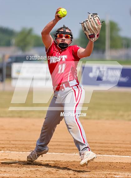 Thumbnail 3 in Edgewood-Colesburg vs Davenport West (West Delaware Invitational) photogallery.