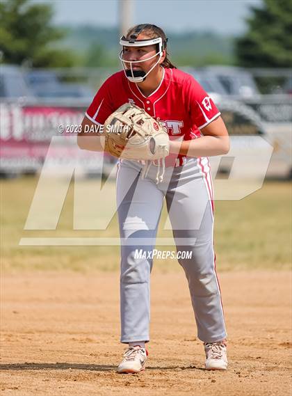 Thumbnail 2 in Edgewood-Colesburg vs Davenport West (West Delaware Invitational) photogallery.