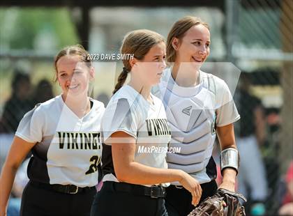 Thumbnail 1 in Edgewood-Colesburg vs Davenport West (West Delaware Invitational) photogallery.