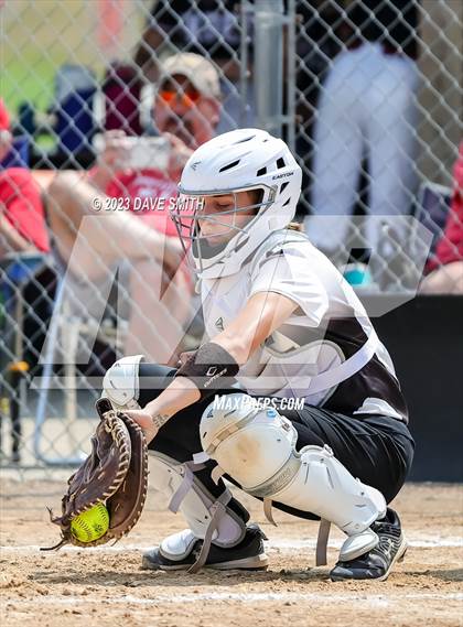 Thumbnail 2 in Edgewood-Colesburg vs Davenport West (West Delaware Invitational) photogallery.