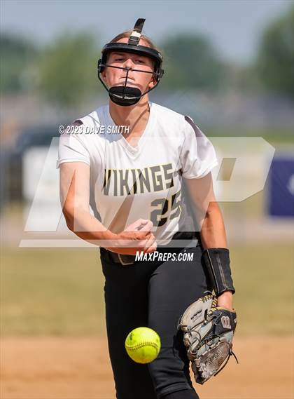 Thumbnail 2 in Edgewood-Colesburg vs Davenport West (West Delaware Invitational) photogallery.