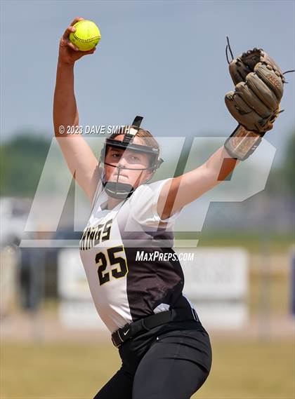 Thumbnail 1 in Edgewood-Colesburg vs Davenport West (West Delaware Invitational) photogallery.