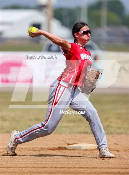 Thumbnail 1 in Edgewood-Colesburg vs Davenport West (West Delaware Invitational) photogallery.