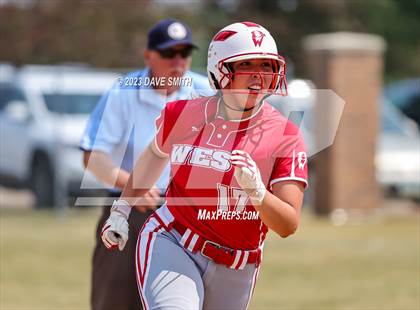 Thumbnail 3 in Edgewood-Colesburg vs Davenport West (West Delaware Invitational) photogallery.