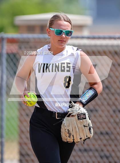 Thumbnail 3 in Edgewood-Colesburg vs Davenport West (West Delaware Invitational) photogallery.