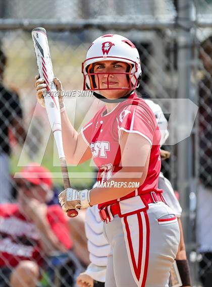 Thumbnail 1 in Edgewood-Colesburg vs Davenport West (West Delaware Invitational) photogallery.